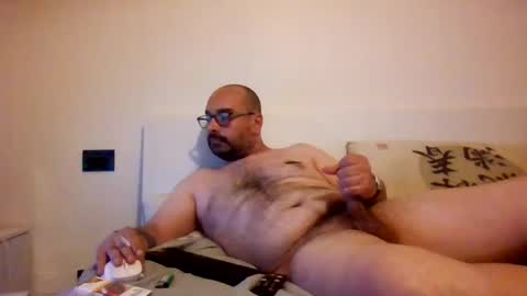 smoker985 online show from July 15, 2026, 4:23 pm