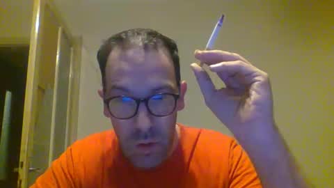 Snapshot of smokered100s chatting on September 12, 2025, 10:10 pm luca online show from September 12, 2025, 10:10 pm