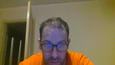 Snapshot of smokered100s chatting on September 19, 2025, 8:31 pm luca online show from September 19, 2025, 8:31 pm