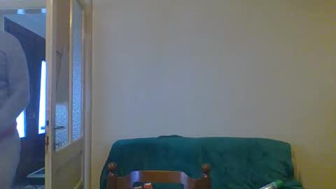 Snapshot of smokered100s chatting on October 5, 2025, 3:54 pm luca online show from October 5, 2025, 3:54 pm