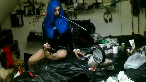 smokeslut365 online show from June 14, 2026, 4:14 am