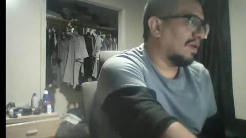 Snapshot of smoky47gxxx chatting on December 2, 2025, 2:28 am smoky47 online show from December 2, 2025, 2:28 am