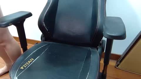 smoothasianm online show from April 6, 2026, 4:30 pm