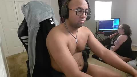 Smoothj2011 online show from February 11, 2025, 10:15 am