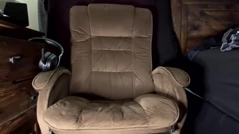 Snapshot of smoothnynggg chatting on October 5, 2025, 4:27 pm Dick online show from October 5, 2025, 4:27 pm