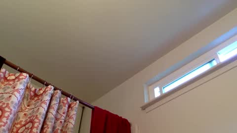 smoothstrik3r online show from October 23, 2025, 4:28 pm