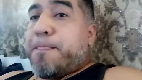 Snapshot of smoothstrik3r chatting on June 14, 2026, 7:27 pm smoothstrik3r online show from June 14, 2026, 7:27 pm