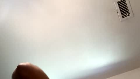 Snapshot of smoothstrik3r chatting on June 22, 2026, 6:05 pm smoothstrik3r online show from June 22, 2026, 6:05 pm