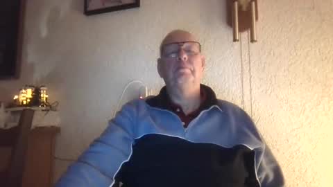 Snapshot of smoothy5460 chatting on December 16, 2024, 3:43 pm smoothy5460 online show from December 16, 2024, 3:43 pm