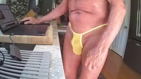 Snapshot of smthbtm53 chatting on July 4, 2026, 2:45 pm smthbtm53 online show from July 4, 2026, 2:45 pm