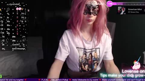 Snapshot of smuffin_x chatting on February 13, 2025, 6:48 pm Strawberry Muffin online show from February 13, 2025, 6:48 pm