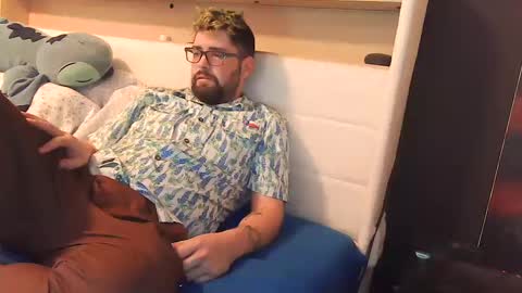 snackonzach online show from October 11, 2025, 10:52 pm