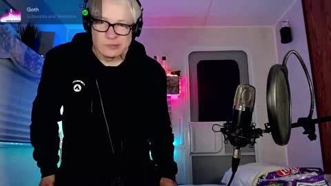 Snapshot of snarfle chatting on March 4, 2025, 8:13 am Viiscount Snarfle Von Snarfenberg online show from March 4, 2025, 8:13 am