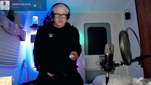 Snapshot of snarfle chatting on March 4, 2025, 2:21 pm Viiscount Snarfle Von Snarfenberg online show from March 4, 2025, 2:21 pm