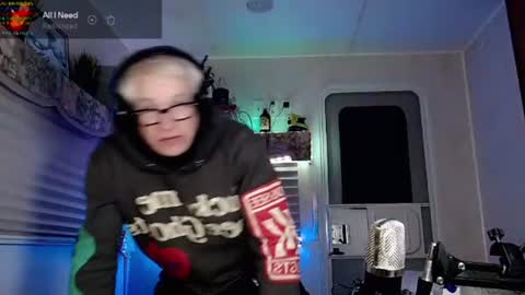 Snapshot of snarfle chatting on March 10, 2025, 3:01 am Viiscount Snarfle Von Snarfenberg online show from March 10, 2025, 3:01 am