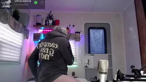 Snapshot of snarfle chatting on March 10, 2025, 10:02 pm Viiscount Snarfle Von Snarfenberg online show from March 10, 2025, 10:02 pm