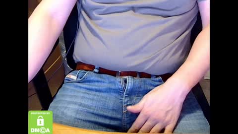 Sneakybill online show from December 21, 2024, 1:32 pm