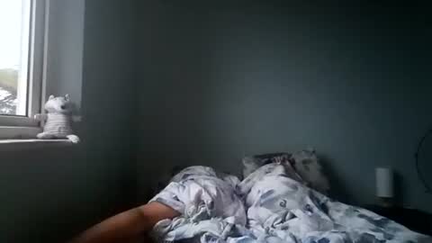 Snapshot of sneakylildevils chatting on February 24, 2026, 3:37 am Sneakylildevils online show from February 24, 2026, 3:37 am