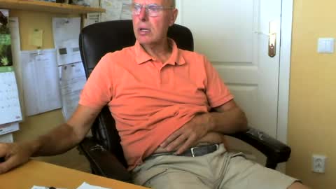 snickarn335731 online show from August 5, 2026, 8:39 am