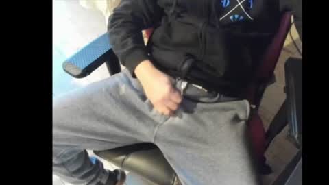 Snapshot of snip1977 chatting on February 14, 2025, 8:52 am snip1977 online show from February 14, 2025, 8:52 am