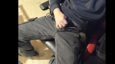 Snapshot of snip1977 chatting on February 24, 2025, 5:43 am snip1977 online show from February 24, 2025, 5:43 am