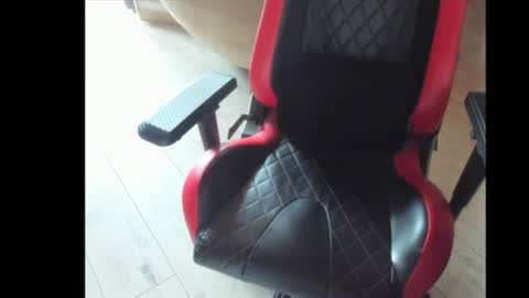 Snapshot of snip1977 chatting on September 16, 2025, 12:28 pm snip1977 online show from September 16, 2025, 12:28 pm