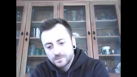 snoecks online show from February 12, 2026, 1:17 pm