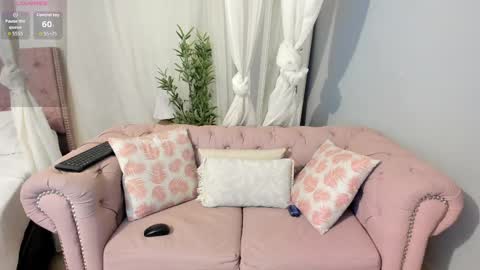 Snapshot of snooky_clintonn chatting on September 21, 2025, 3:35 pm Snooky clintonn online show from September 21, 2025, 3:35 pm