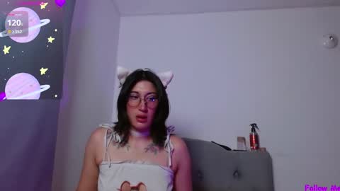 IG     OF red moonn online show from February 16, 2025, 12:54 pm