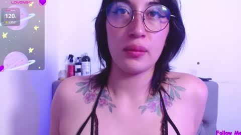 IG     OF red moonn online show from February 27, 2025, 4:32 pm