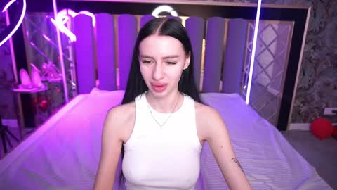 snow_whiteeex online show from March 31, 2026, 5:52 am