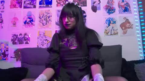 Snapshot of snowblack_ chatting on December 30, 2024, 5:13 pm Snow and Bubble online show from December 30, 2024, 5:13 pm