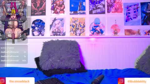 Snapshot of snowblack_ chatting on February 23, 2025, 5:45 am Snow and Bubble online show from February 23, 2025, 5:45 am