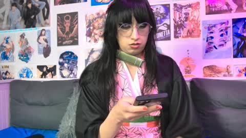 Snapshot of snowblack_ chatting on September 25, 2025, 5:38 pm Snow and Bubble online show from September 25, 2025, 5:38 pm