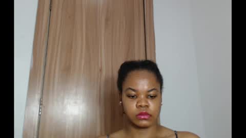 Snapshot of snowdrop5 chatting on January 14, 2025, 12:35 pm snowdrop5 online show from January 14, 2025, 12:35 pm