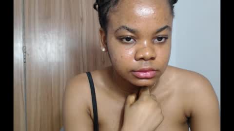 Snapshot of snowdrop5 chatting on January 28, 2025, 10:01 pm snowdrop5 online show from January 28, 2025, 10:01 pm