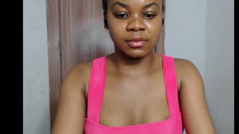 Snapshot of snowdrop5 chatting on September 23, 2025, 9:18 pm snowdrop5 online show from September 23, 2025, 9:18 pm