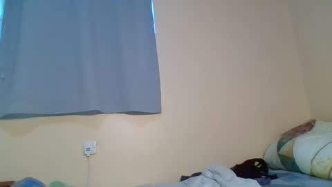 Snapshot of snowie_eyes chatting on November 14, 2025, 1:32 pm Snowie eyes online show from November 14, 2025, 1:32 pm