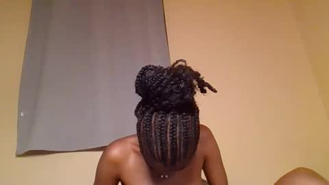 Snapshot of snowie_eyes chatting on November 16, 2025, 12:49 am Snowie eyes online show from November 16, 2025, 12:49 am