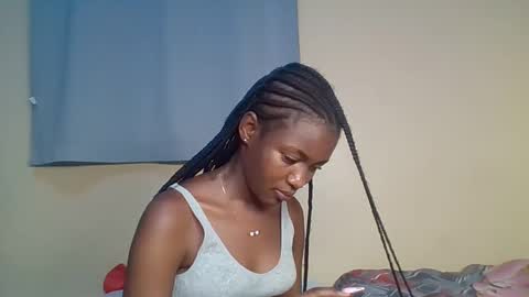 Snapshot of snowie_eyes chatting on December 15, 2025, 12:48 am Snowie eyes online show from December 15, 2025, 12:48 am