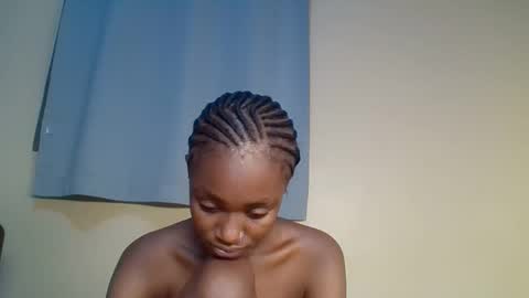 Snapshot of snowie_eyes chatting on January 16, 2026, 12:36 am Snowie eyes online show from January 16, 2026, 12:36 am