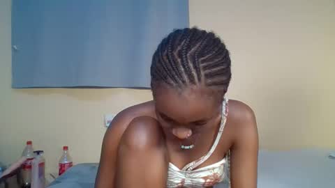 Snapshot of snowie_eyes chatting on January 31, 2026, 9:24 pm Snowie eyes online show from January 31, 2026, 9:24 pm