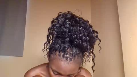 Snapshot of snowie_eyes chatting on February 26, 2026, 12:59 pm Snowie eyes online show from February 26, 2026, 12:59 pm