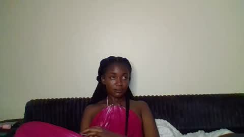 Snapshot of snowie_eyes chatting on March 17, 2026, 2:27 am Snowie eyes online show from March 17, 2026, 2:27 am