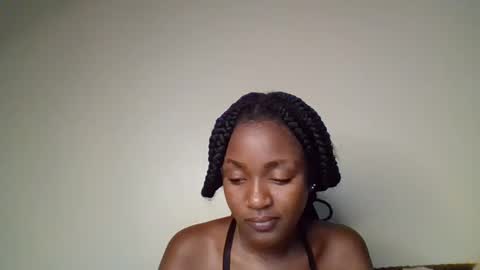 Snapshot of snowie_eyes chatting on April 4, 2026, 12:09 am Snowie eyes online show from April 4, 2026, 12:09 am