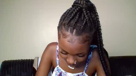 Snapshot of snowie_eyes chatting on April 7, 2026, 3:45 pm Snowie eyes online show from April 7, 2026, 3:45 pm