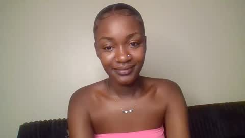 Snapshot of snowie_eyes chatting on April 16, 2026, 11:55 am Snowie eyes online show from April 16, 2026, 11:55 am