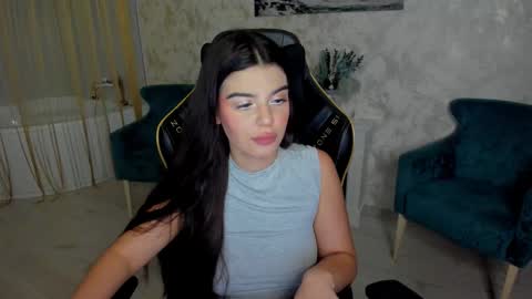 snowingwinter online show from October 6, 2025, 7:44 pm