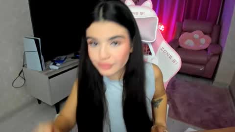 snowingwinter online show from October 12, 2025, 7:35 pm