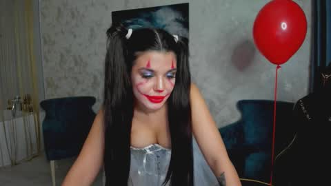 snowingwinter online show from October 17, 2025, 7:38 pm